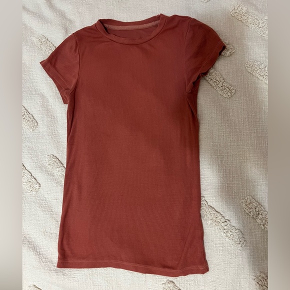 Set Active Ribbed Form Tee - Picture 6 of 6